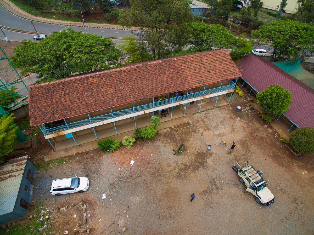 Snapshots of Moi Avenue Primary School polling station, Nairobi, on election day #decision2017