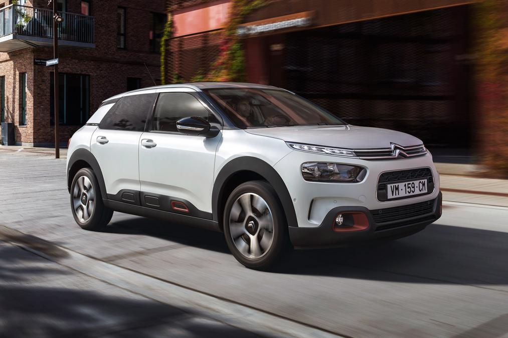 AutoExpress's tweet image. The facelifted #Citroen C4 Cactus has been revealed, sporting a more conventional crossover look: aex.ae/2sYikj7
