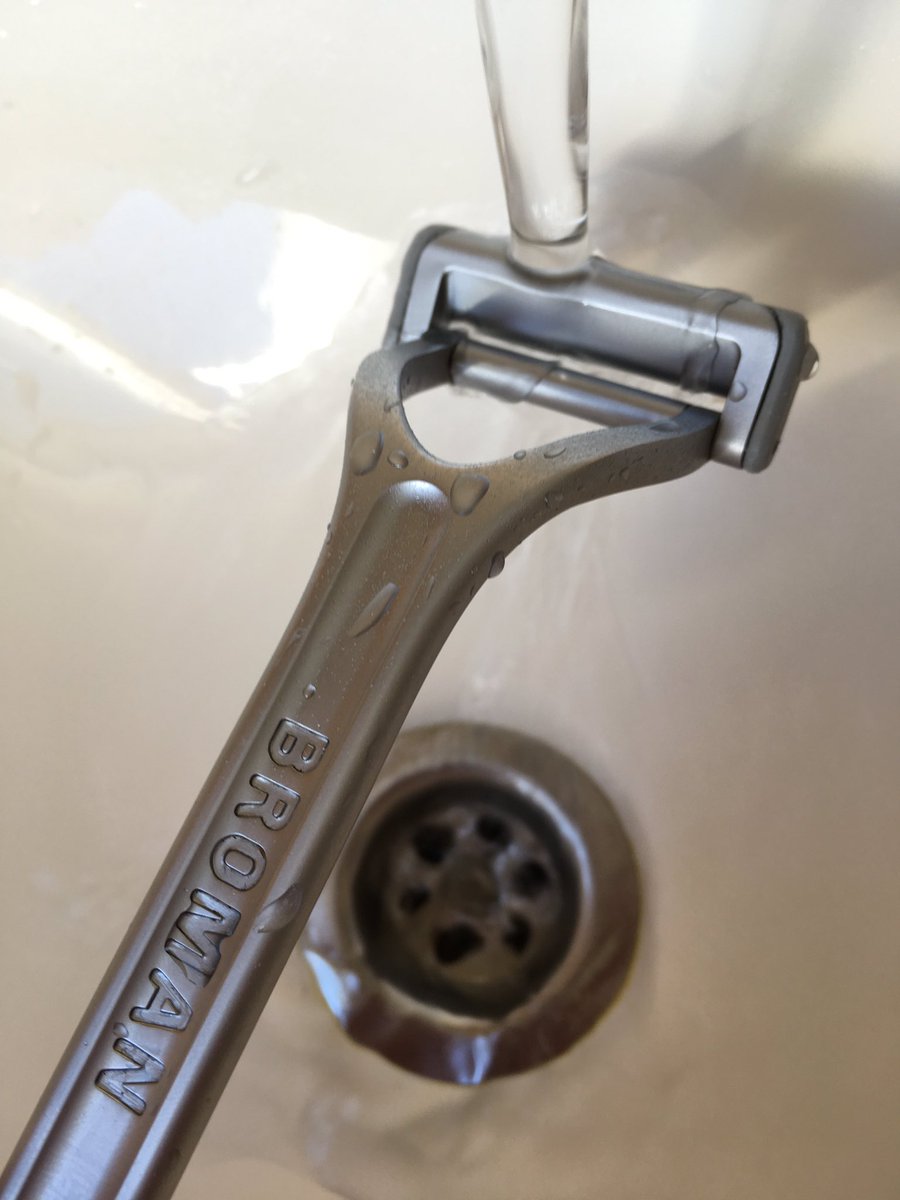 Bromanshaving's tweet photo. This mornings shave with the Broman razor. Can't wait for all our backers to get their hands on theirs.
 #shaving #wetshaving #indiegogo https://t.co/8T7s9OZFvT