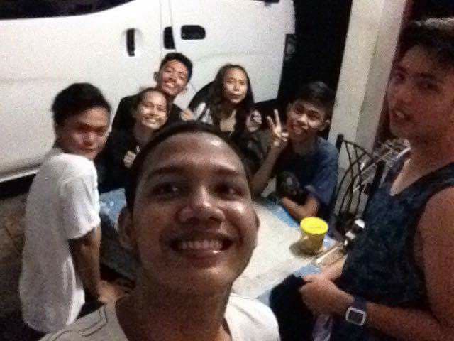 _shrwnvlr's tweet photo. REUNITED😍😍💞💖
#SIIIIIIX 
Ps- di po kame ng mamadali mag picture niyan https://t.co/CjiElZgr6p