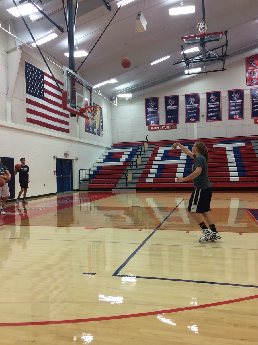 Beautiful to see our guys &amp; girls working together this morning! #BBCulture #WeAreAC 🏀✊🏻