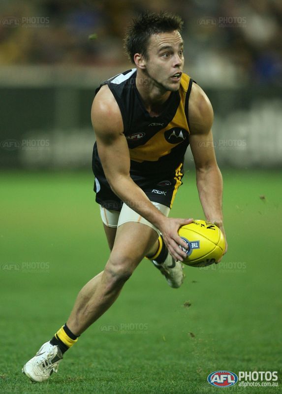Tigers_of_Old's tweet photo. ‘Pushup’
Dimma's prototype small fwd
Pocket rocket. Hard nut with underrated skills
107 games, 79 goals
#JakeKing #FridayFlashback #gotiges https://t.co/fdH4FA5EnM