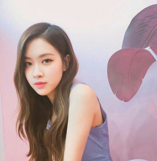 kiconsfab's tweet photo. Blackpink Rosé Icons (pt.2) 💕
Fav if you use or save it 💕
(be honest please)
#RoséIcons #Icons #KpopIcons #BlackpinkIcons #Blackpink https://t.co/DJ56o4990f