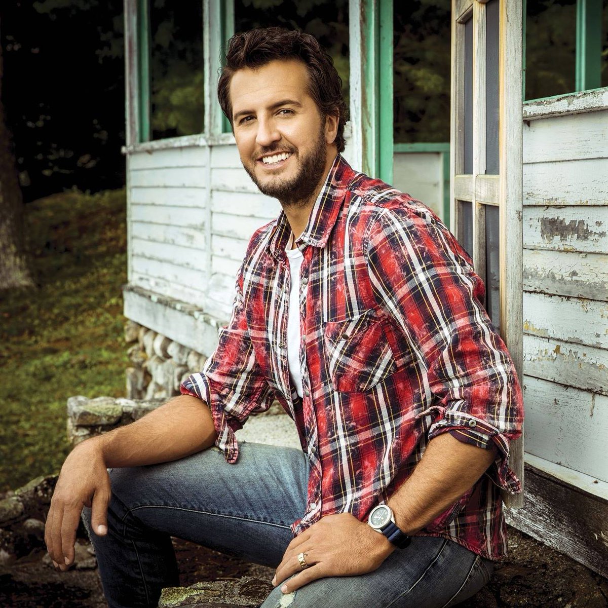 JordanCenter's tweet photo. JUST ANNOUNCED! @LukeBryanOnline is BACK at the @JordanCenter Feb 22 with @KipMooreMusic &amp; @thecadillac3!
Tickets on sale NEXT FRIDAY, Nov 3 at 10AM!
#jordancenter #whatmakesyoucountrytour 
Ticket info coming soon, visit https://t.co/J83DeX4w8P for more info! https://t.co/At9MWElx2O