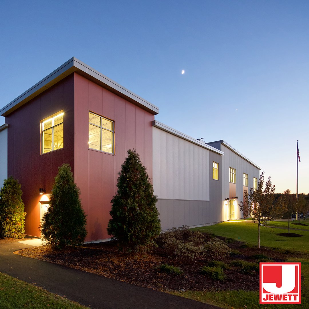 JewettConstruct's tweet photo. Here is a little TBT of the YMCA in Exeter, NH. This project was so much fun and very special project for us. #YMCA #exeter #jewettcc #tbt https://t.co/45l74oyySD