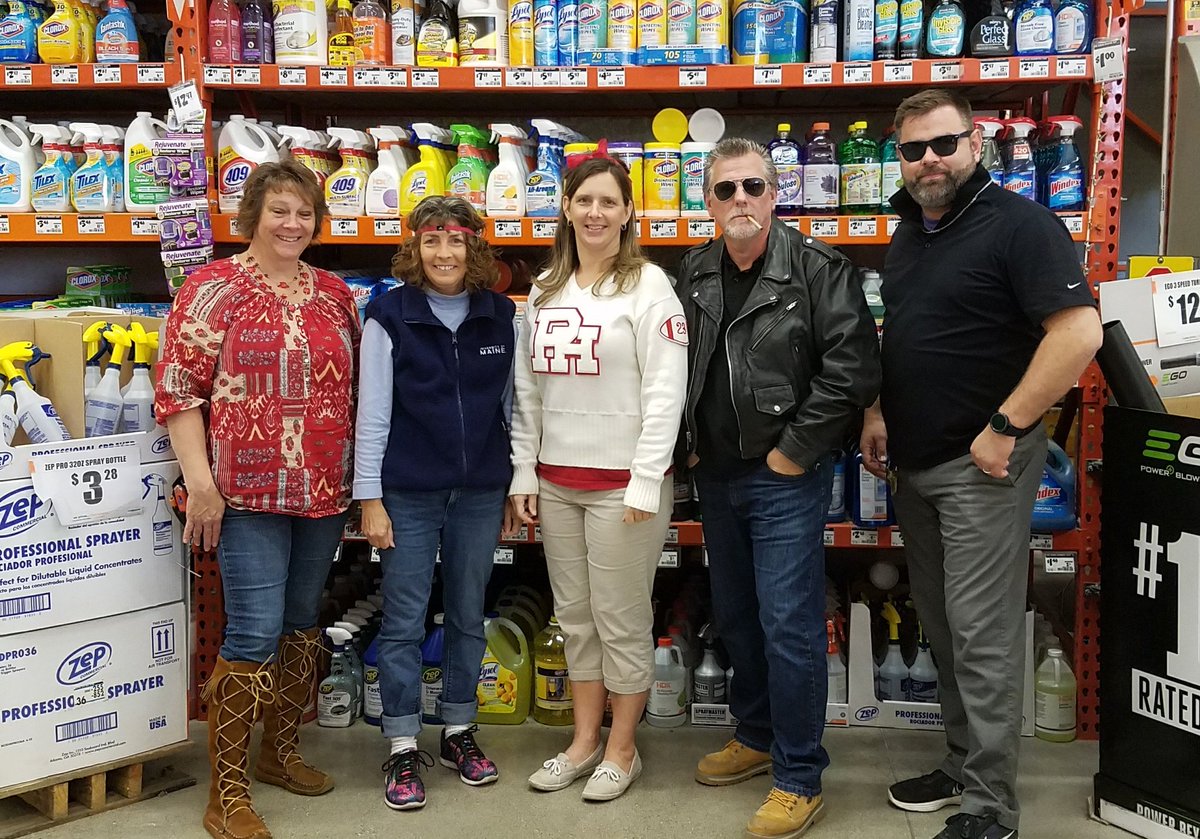 THDFortGratiotM's tweet photo. Break'n down the decades at #2733
#mwoct2017 @BruceSimon60 @stacyp3006 https://t.co/MqrnpXNGxj