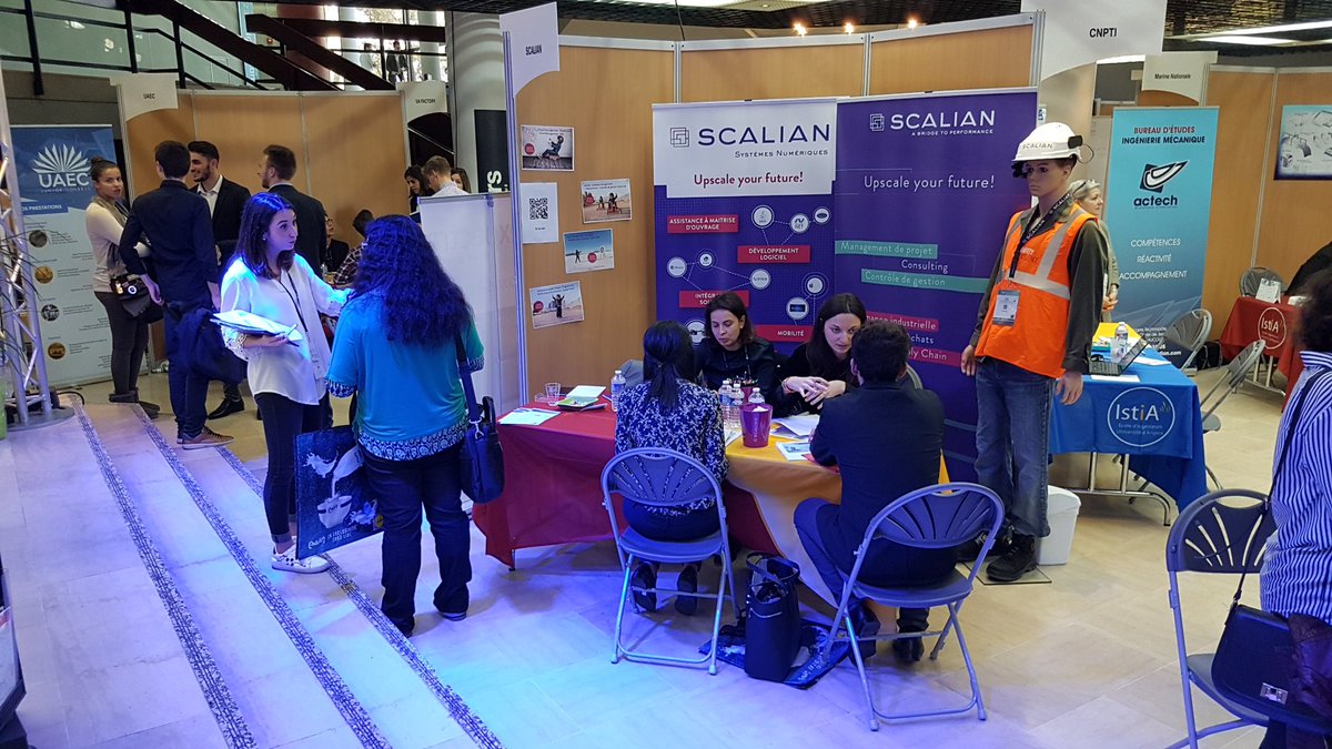 WingsAnimator's tweet photo. L'équipe de recrutement  @ScalianGroup en pleine action au forum #istia à Angers. https://t.co/RDDLhTAteS