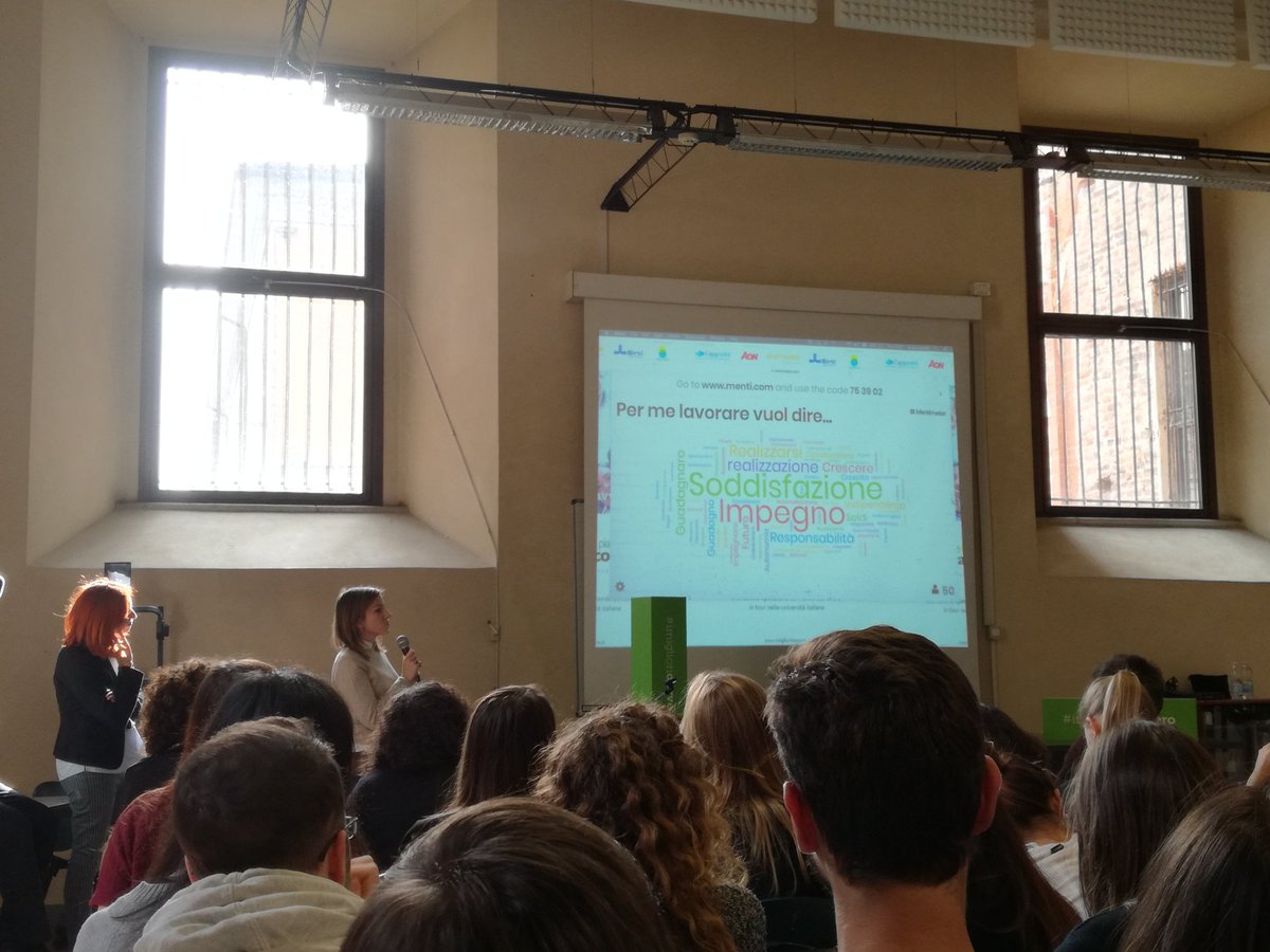 S_Parisotto's tweet photo. Chiediamo agli studenti: "Cos'è per te il lavoro?"
E al centro c'è: SODDISFAZIONE.

#imiglioridavvero #fastwebintour #universitari https://t.co/8XUZoPjZl1