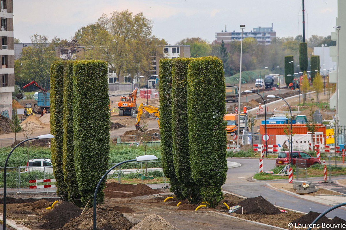 viamaastricht's tweet photo. https://t.co/BFmHxkeA6l
Tweemaal siert een #arc #degroeneloper de omgeving waar een jaar geleden nog auto's #Maastricht domineerden https://t.co/GPPiSw0pD0