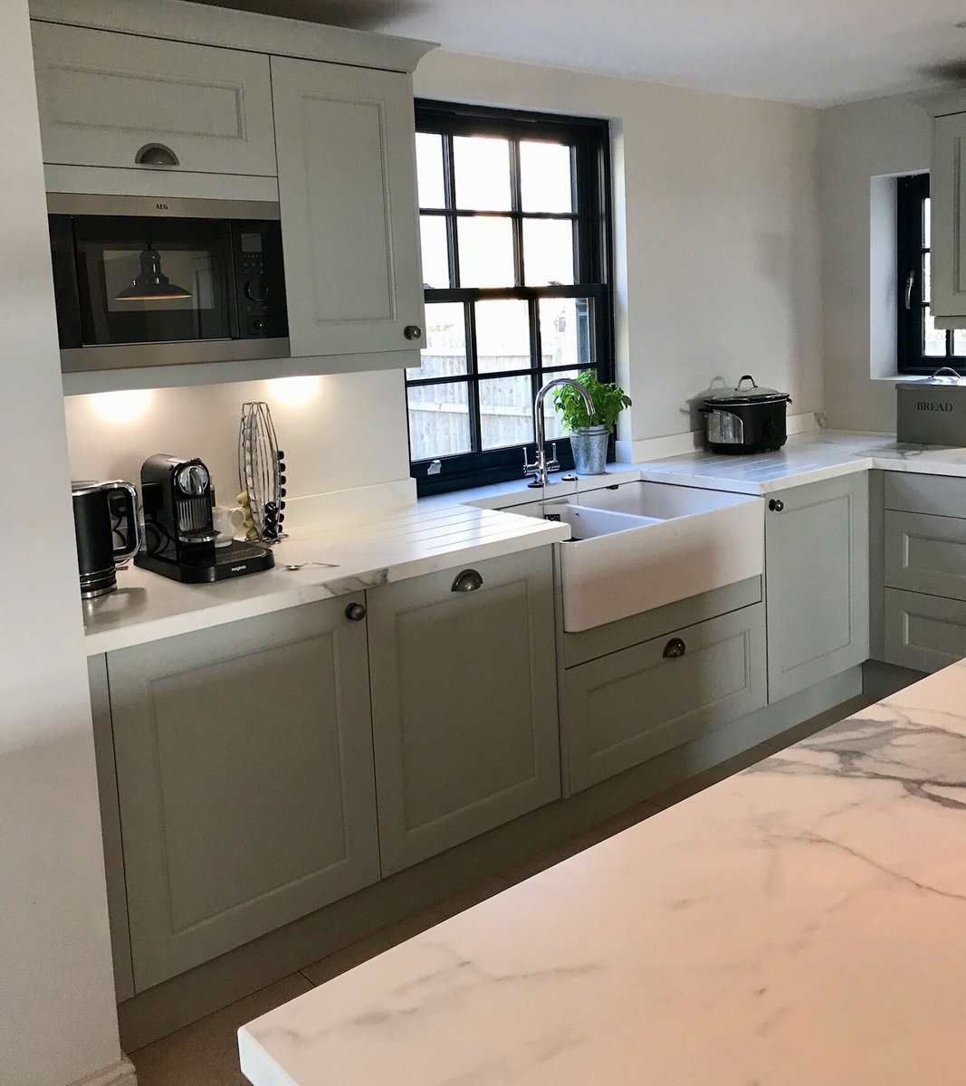 XLPorcelain's tweet image. XTone Kala White Nature 12mm, sheets recently supplied for a job in the Solihull area #Kitchendesign #kitchenideas #ceramic #urbatek
