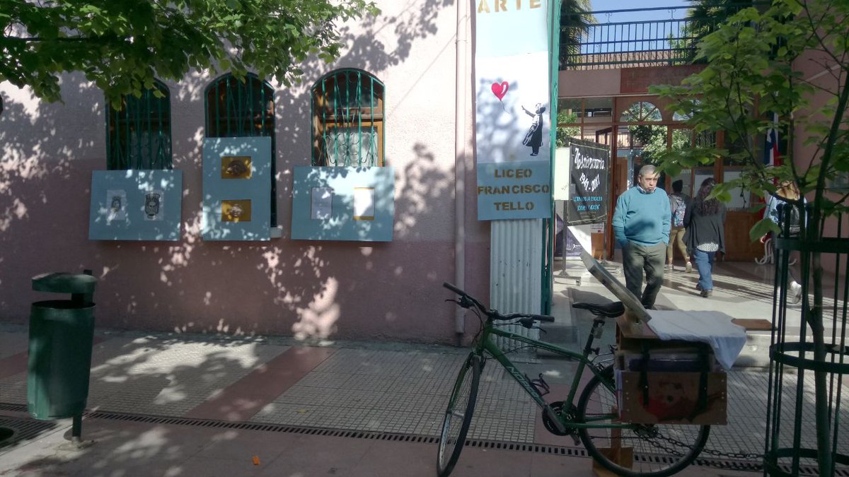 acle_cormun's tweet photo. Exposición artística Liceo Francisco Tello González.Taller de cerámica y cerigrafia.@alcaldesoto https://t.co/XNaaWsCHIt