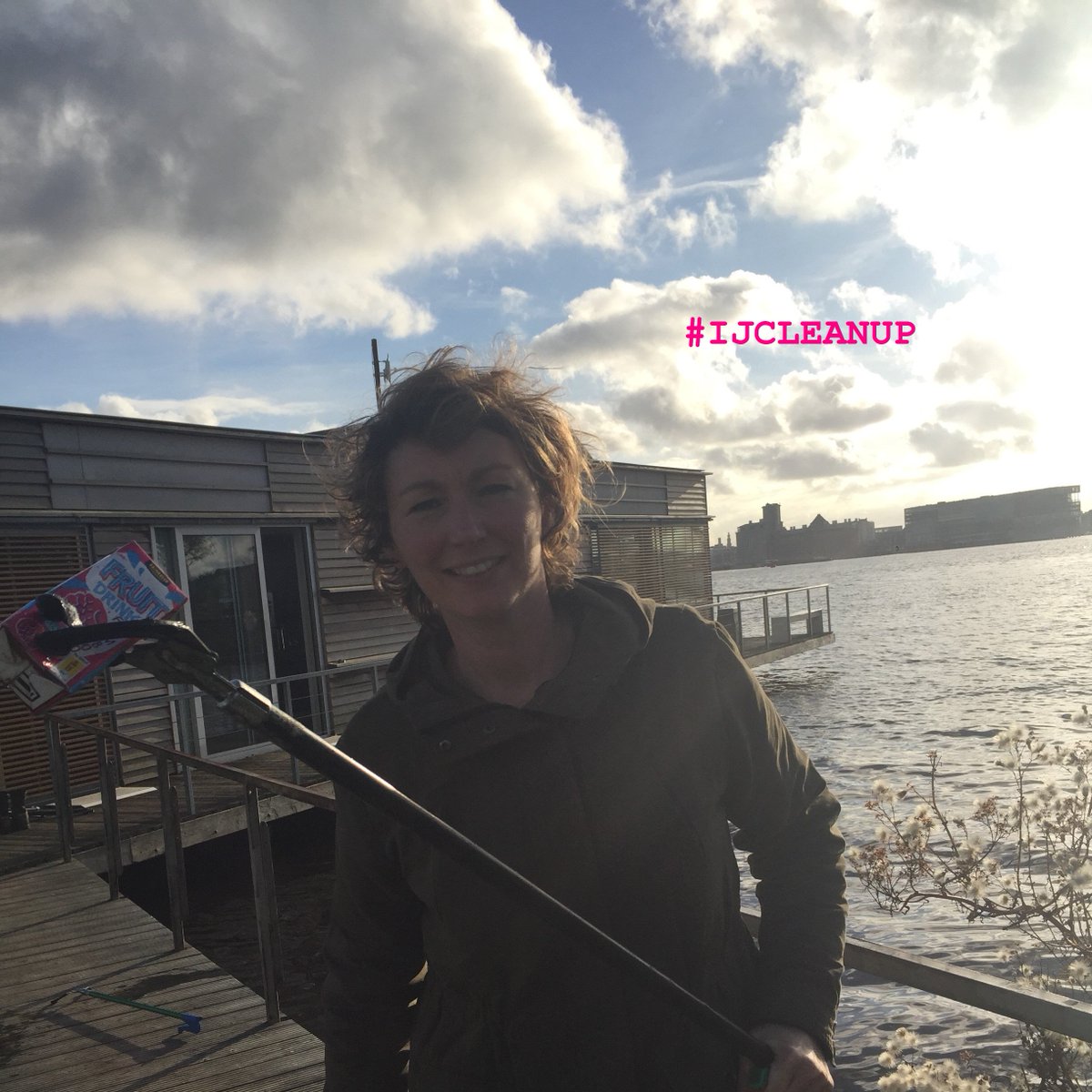 geWoonboot's tweet photo. Plastic verzamelen voor #24Hnoord #IJCLEANUP @uitinAMS Doe mee workshop #WastedLAB "Geld verdienen met plastic" https://t.co/T6fwu1vCNU https://t.co/vxRAm4sI34