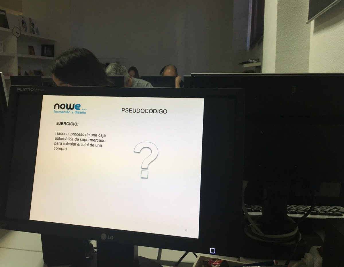 AlberDWLP's tweet image. Hoy dando fundamentos de la #programación a mis alumnos del Certificado de Profesionalidad y proponiéndoles un ejercicio de #pseudocodigo 🤖