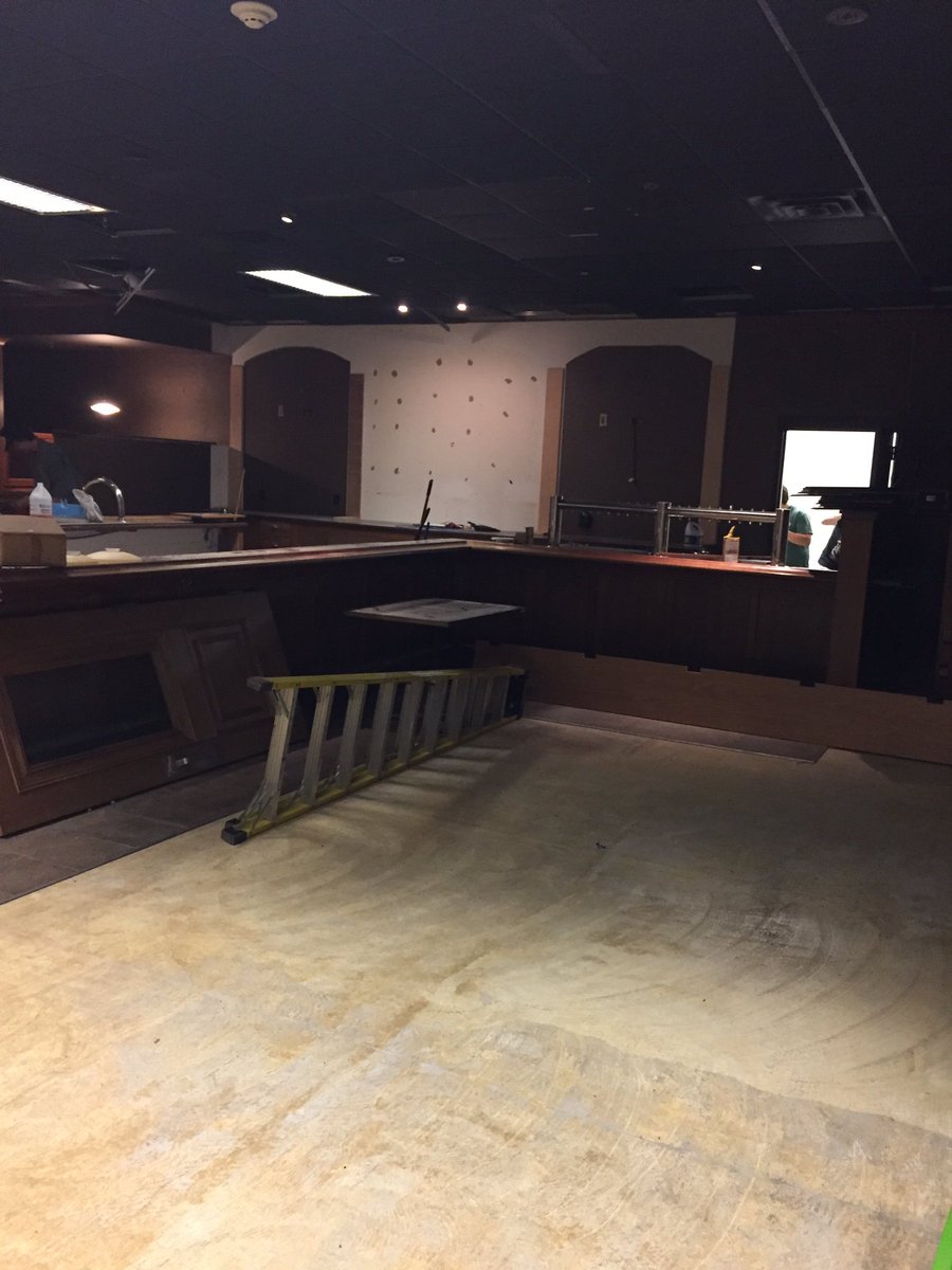 Muskies_Hockey's tweet photo. 🤔Who's excited to enjoy this place again before or after a Muskies game??? 🏒🍻🍷🍸🍹🍴🎤🎟#wisconsinmuskies #muskiesnation #spoonerproud https://t.co/Culndu4FZX