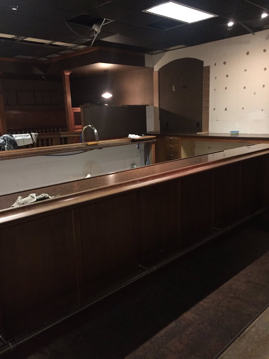Muskies_Hockey's tweet photo. 🤔Who's excited to enjoy this place again before or after a Muskies game??? 🏒🍻🍷🍸🍹🍴🎤🎟#wisconsinmuskies #muskiesnation #spoonerproud https://t.co/Culndu4FZX