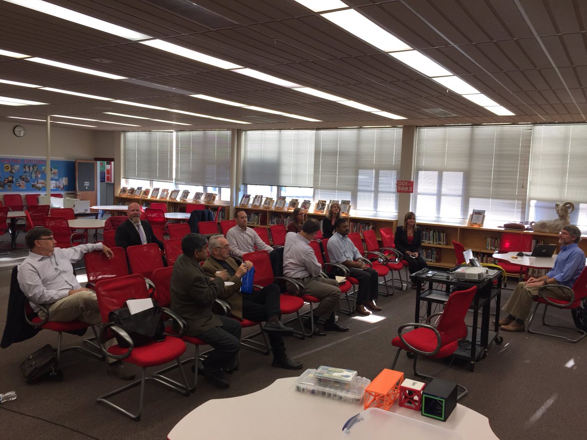 toddlivesay's tweet photo. Robertsville RamSat Feasibly Review is underway! @10Gadams @ORSchools @RMS_ORS https://t.co/7SjgDfQ4kW