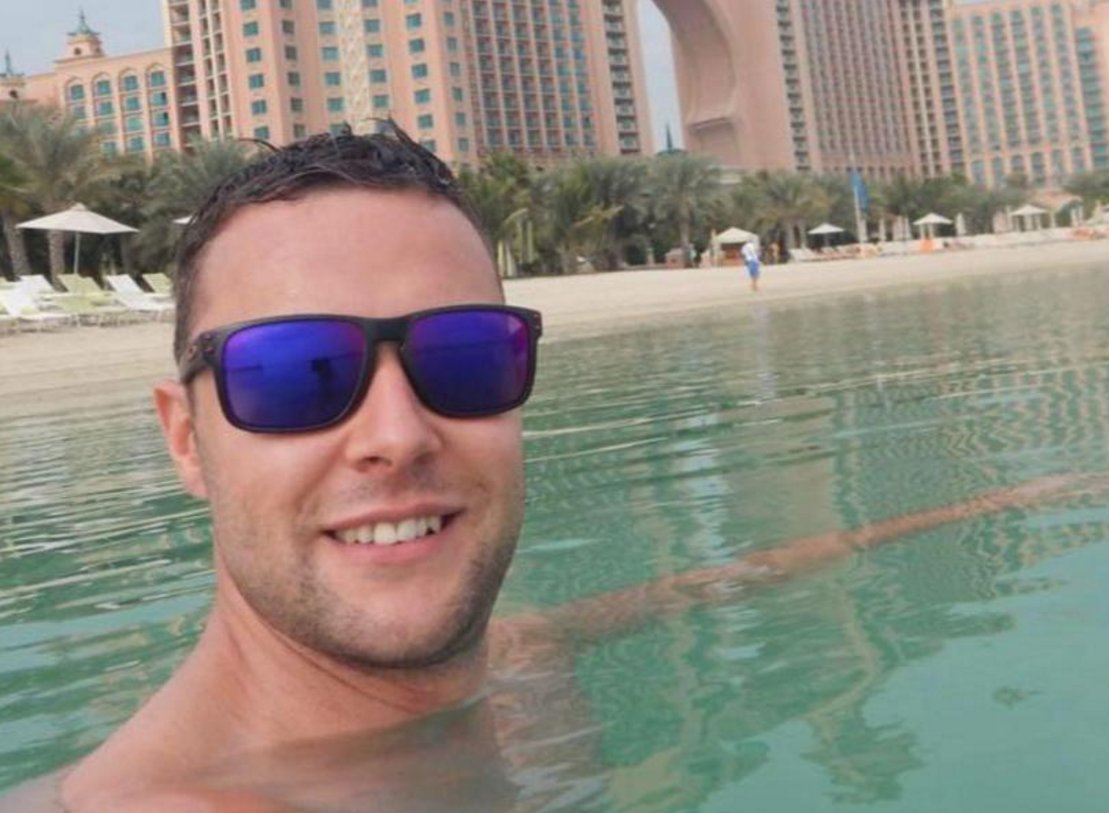ScotlandsTalkIn's tweet photo. Would you go on holiday or take a job in #Dubai after what happened to #jamieharron? Call #ScotlandsTalkIn 0333 2020 401 https://t.co/DhBPQgDVJO