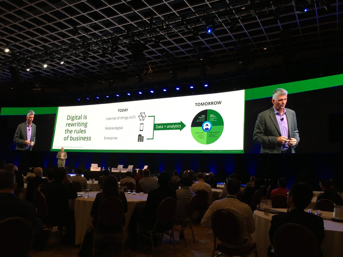 PentahoUX's tweet photo. @practicingEA @forrester sharing expertise &amp; insight on #DigitalTransformation on main stage at #Pworld17 https://t.co/owy9gIG4RC