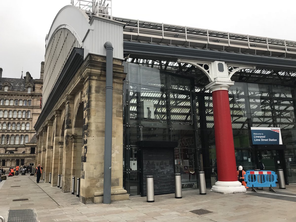 simondeanelec's tweet photo. Lightning protection testing underway at @NetworkRailLIV #limestreet #testingandinspection #engineer #liverpool #simondean #electrician https://t.co/Z0EagVpLcY