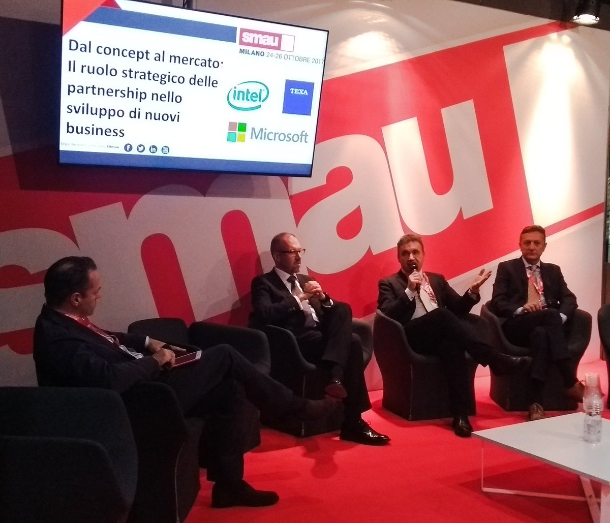 smaunotes's tweet photo. #AXONENemo: il successo delle #partnership in ambito #IT! @TEXAcom @Intel_Italia e @microsoftitalia in StudioTV a #Smau Milano 2017 https://t.co/NRpiIorJ82