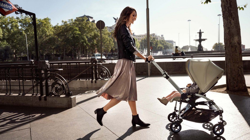 cmonpremier_com's tweet photo. Découvrez la poussette Bugaboo #Bee5 #Tone sur #Cmonpremier et dans notre magasin #Bugaboo Montparnasse ! 😍
https://t.co/RxaEaPa0zK https://t.co/Sq780Z6Ap2