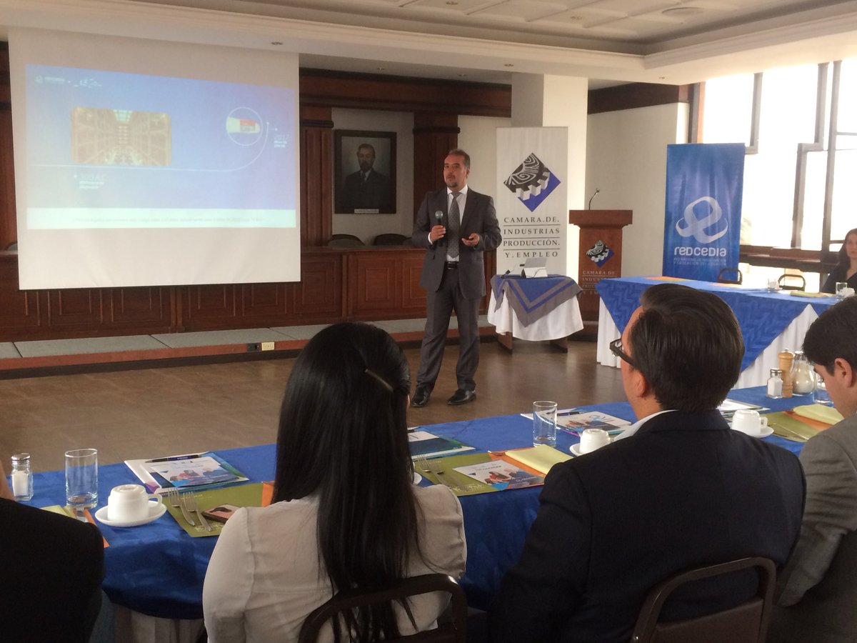 CEDIAec's tweet photo. El Ing. @jpcarvallo1 realiza la presentación oficial de la iniciativa #RetoCEDIA https://t.co/KStBgnCSqs