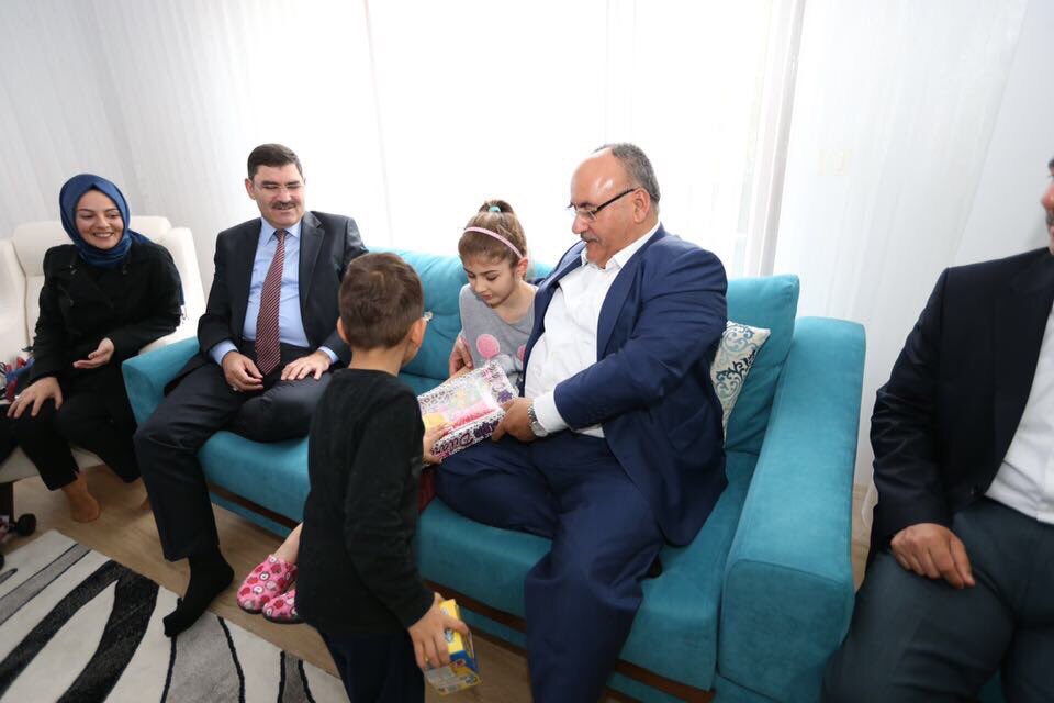 hasan_can's tweet photo. 15 Temmuz Gazimiz Ahmet Kahraman bey’i Ümraniye Tepeüstü mahallemizdeki evinde ziyaret ettik. https://t.co/fIht5aQar7