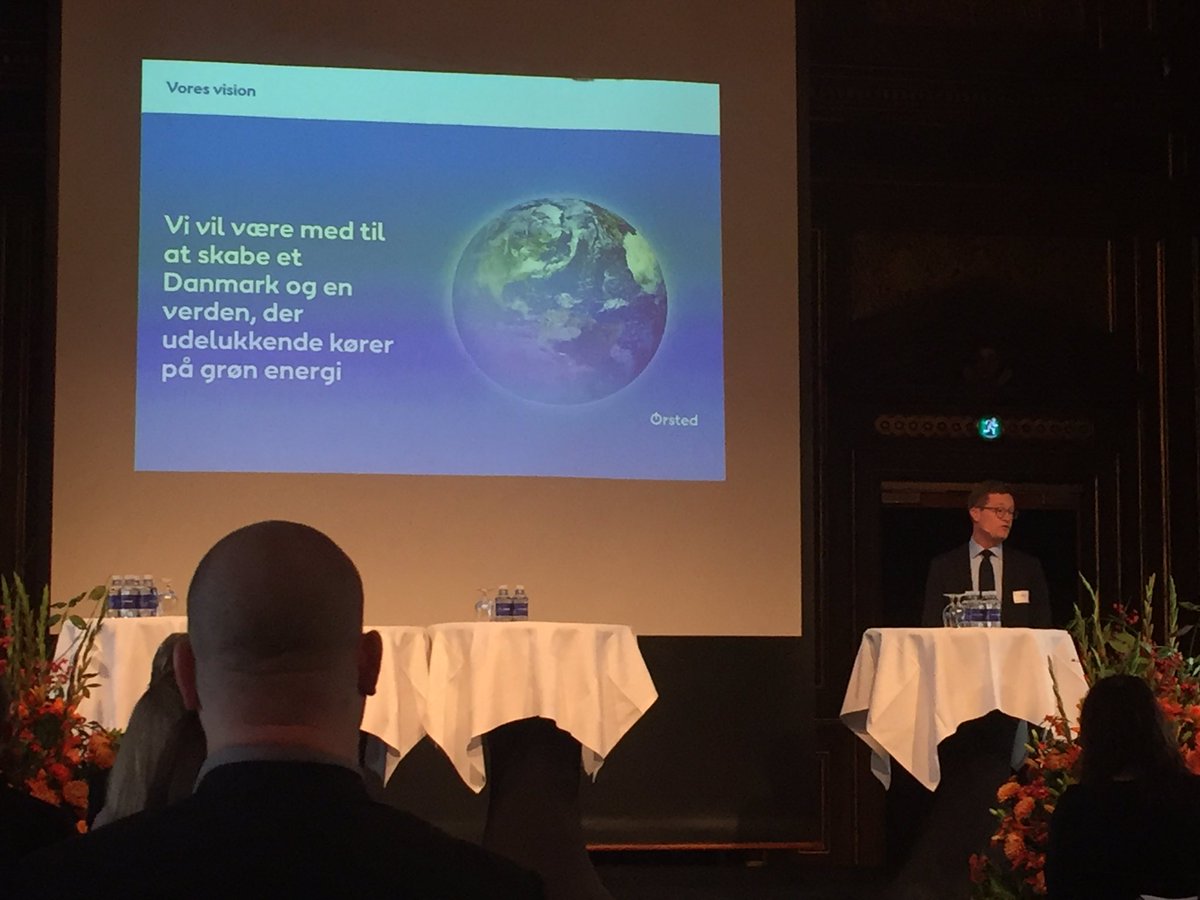 MichelleogMiljo's tweet photo. #Bæredygtighed i strategien betaler sig #Orsted ( tidl. Dong) har startet rigtig spændende rejse #csrdag17 https://t.co/QHNtHKmrHx
