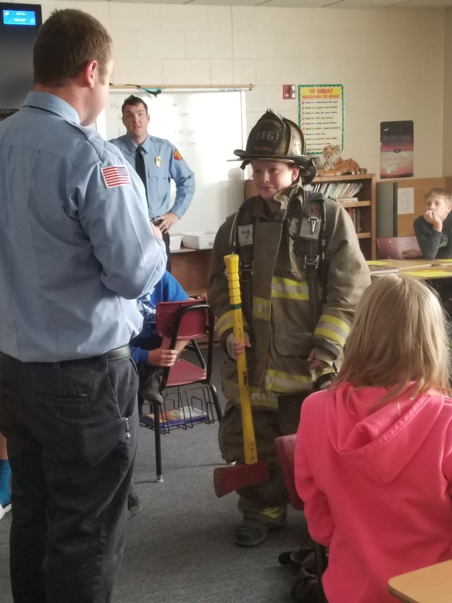 Mrs_Sheahan_'s tweet photo. Loving career day and all of our presenters! #essdbestyearever https://t.co/n9j904deFZ