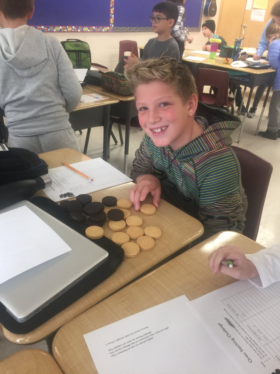 RandyKirsh's tweet photo. @yrdsb @nmpsyrdsb @noasbobs #oreostacking chalenge. Authentic data collection https://t.co/ISy28OQ3BJ