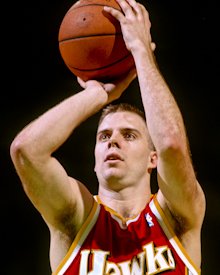 UTSAMBB's tweet photo. #TBT | #UTSA Head Coach @CoachHensonUTSA runnin' the show for the Hawks in his 3rd year in the league #2ndRoundDraftPick #LeagueExperience #RunWithUs https://t.co/kqlSS2870u