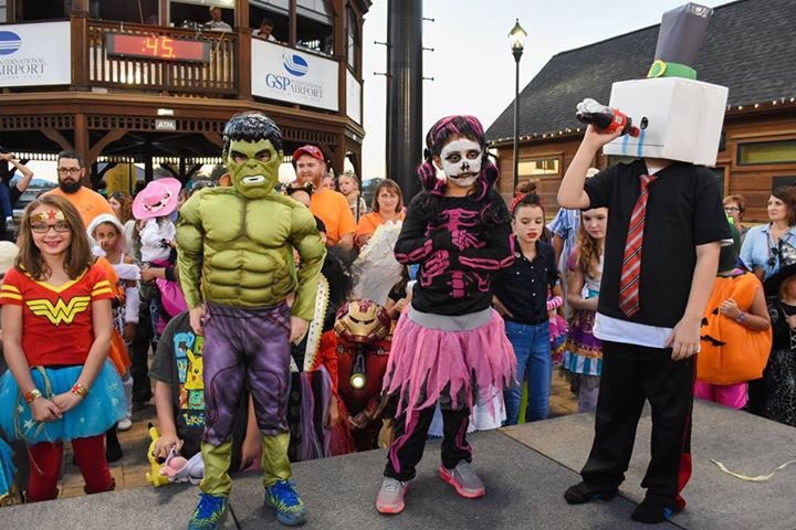TryonResort's tweet photo. Who's ready for Halloween?! Come out to #TryonSNL this Saturday at 5pm for costume contests, trick or treating, & of course, show jumping! https://t.co/3yPlUptnj8