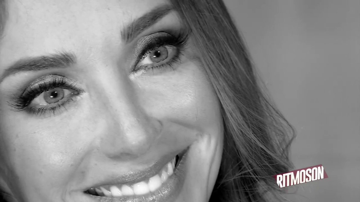 AnahiOnlineNet's tweet photo. RT @Anahi_SiempreTu: 11:11 @Anahi te extrañoooooooooo 😭😭😭
te amoooooo ❤️❤️❤️❤️ https://t.co/ILrbsN4UyH