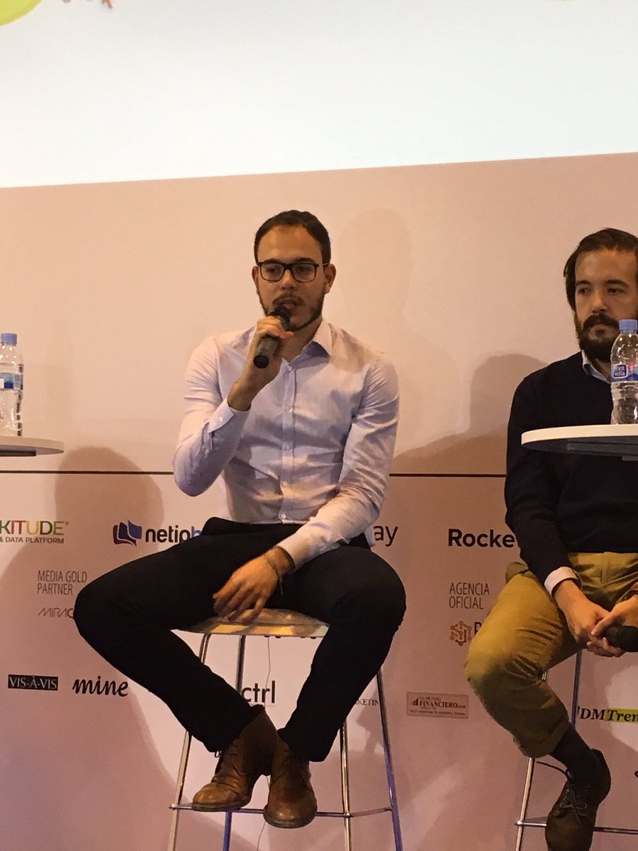 BeMateCom's tweet photo. "En @RoomMateHotels el WifiMate fue desde el principio una inversión de futuro" Eduardo Álvarez #DTS17 @eshowesp https://t.co/TNCcxhberB