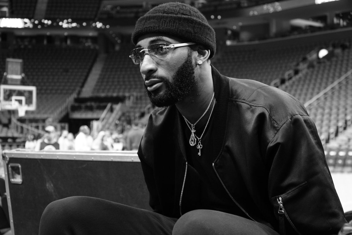 AndreDrummond's tweet photo. 🤷🏽‍♂️ https://t.co/Df4fuOC2sR