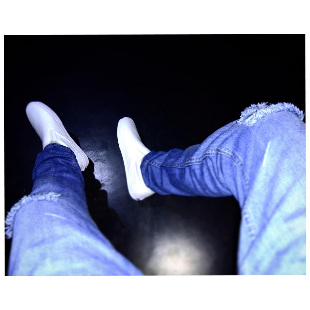 BruFsai's tweet photo. Night out. #vanstime #goodvibes https://t.co/CLCOGr3bbd