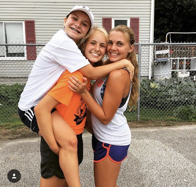 mwillyard98's tweet photo. Happy birthday Sid!! Hope it’s a good one! Have fun this weekend!! 🎉🎈🎉 @_sidneydrake https://t.co/4A5iwliufj