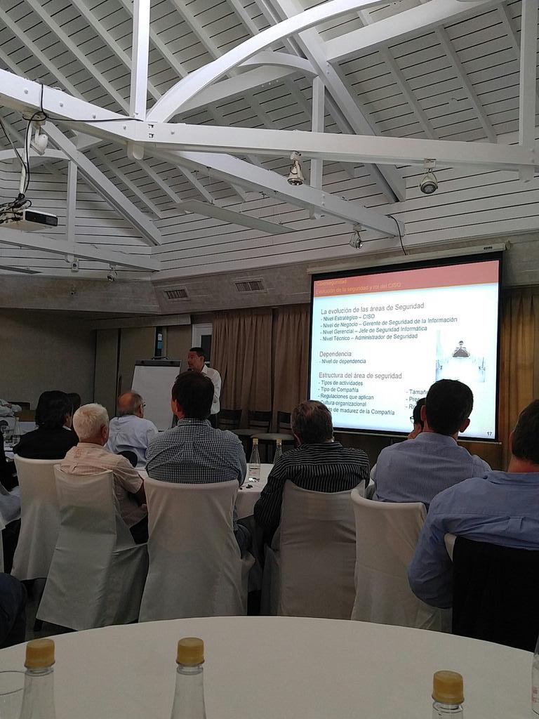 ewecorp's tweet photo. Escuchando al maestro de la Ciberseguridad Julio Ardita en el #SimpoCio 2017 https://t.co/2LyH0mB8E8