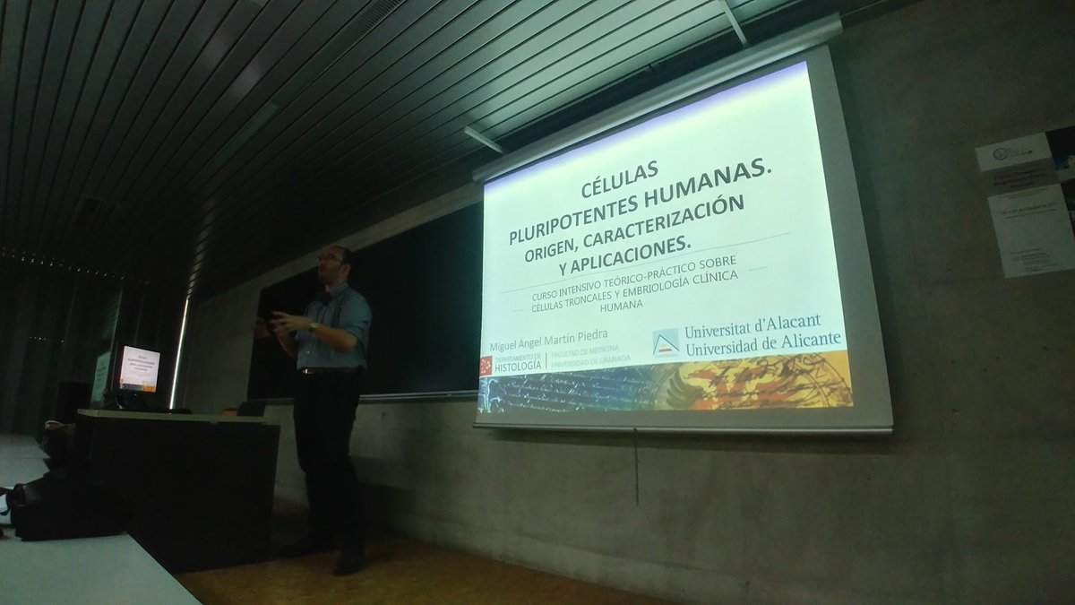 CellBiology_UA's tweet photo. El Profesor Miguel Angel Martín @hiperionida de @CanalUGR nos habla de Células troncales pluripotentes #stemcellsUA #cellbiologyUA https://t.co/g1VM0fajAI