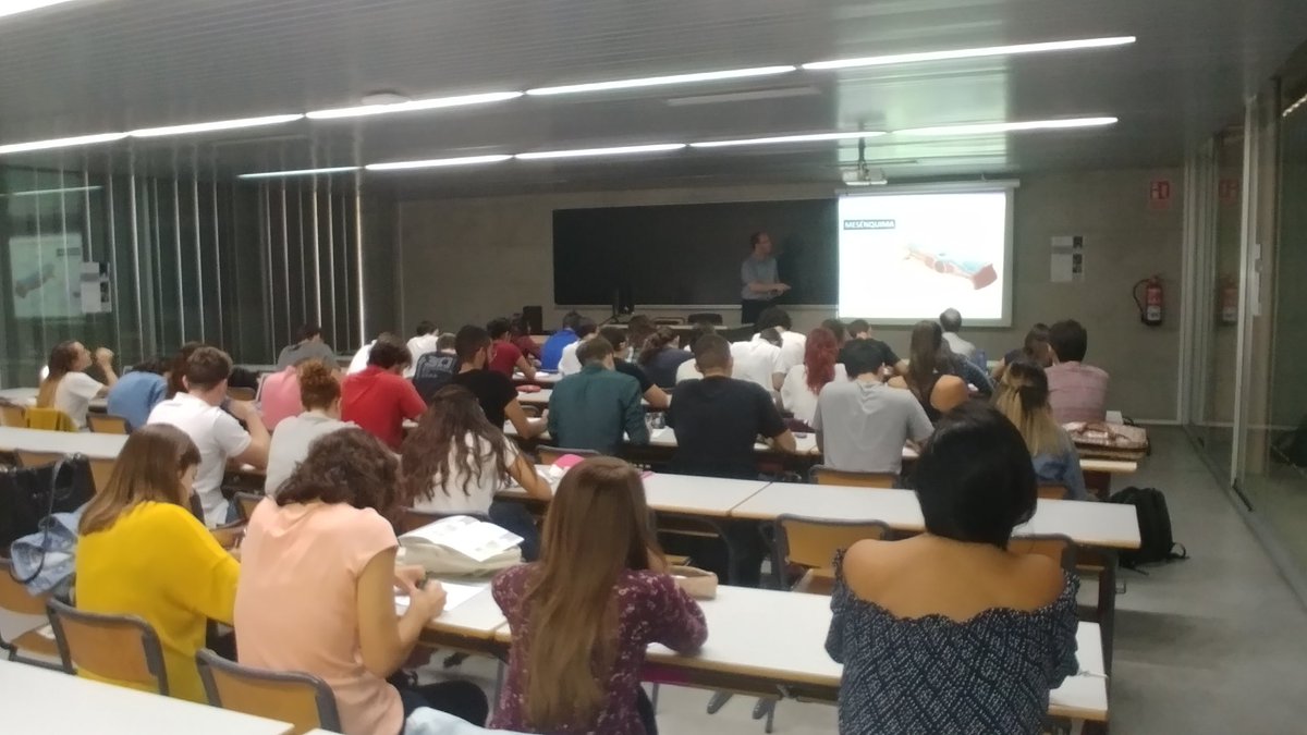 CellBiology_UA's tweet photo. El Profesor Miguel Angel Martín @hiperionida de @CanalUGR nos habla de Células troncales pluripotentes #stemcellsUA #cellbiologyUA https://t.co/g1VM0fajAI