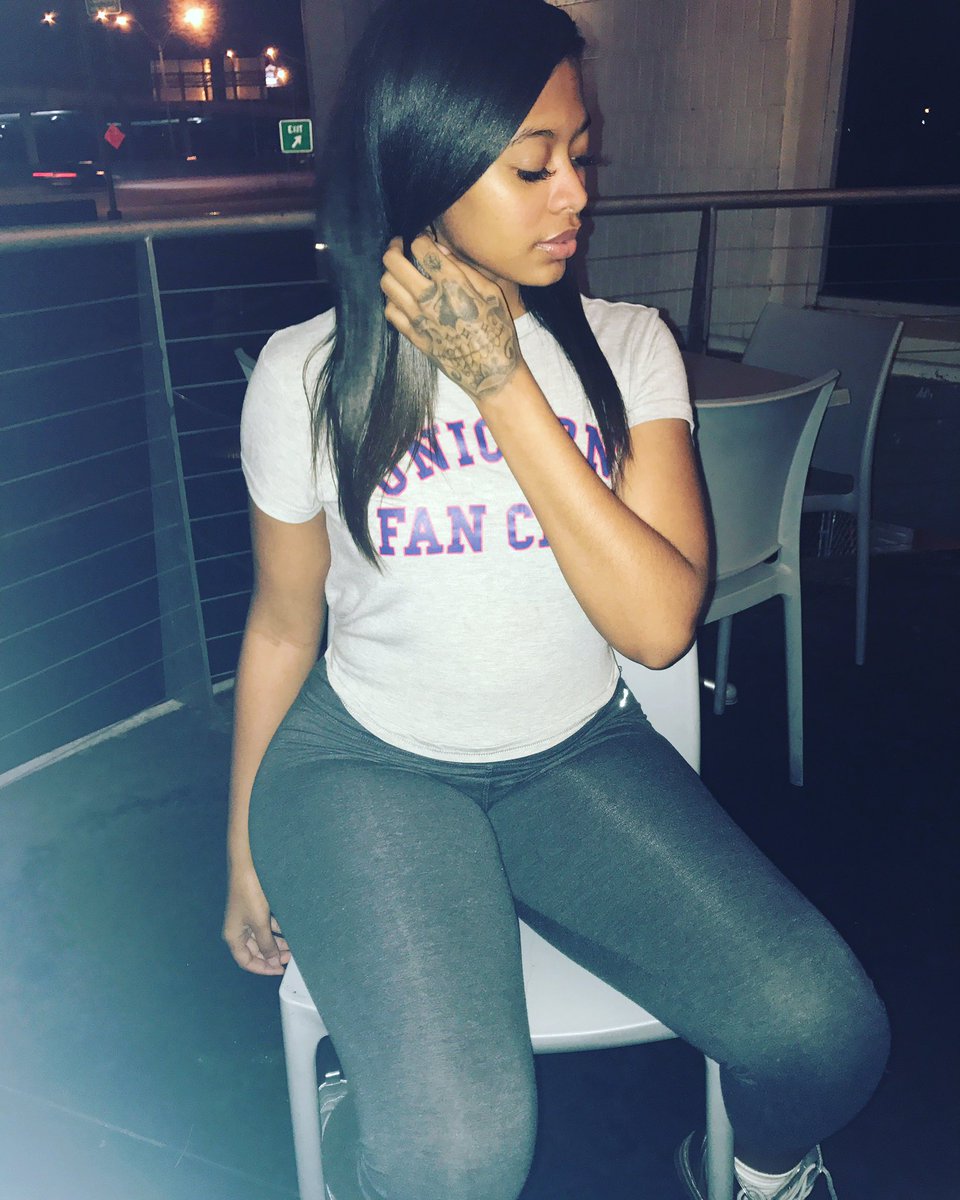 SMG_Que's tweet photo. Thankful Thursday 1.Thankful I'm here to see 23 n 2. Thankful God created a woman like @yummy_pearl4 #YumYumSauce #SomeSerious https://t.co/VcNm2GwNse