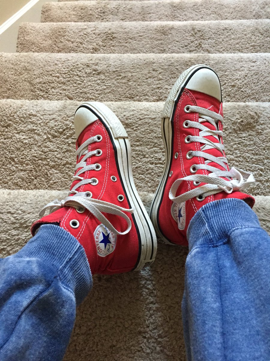 wrapping converse laces around ankle