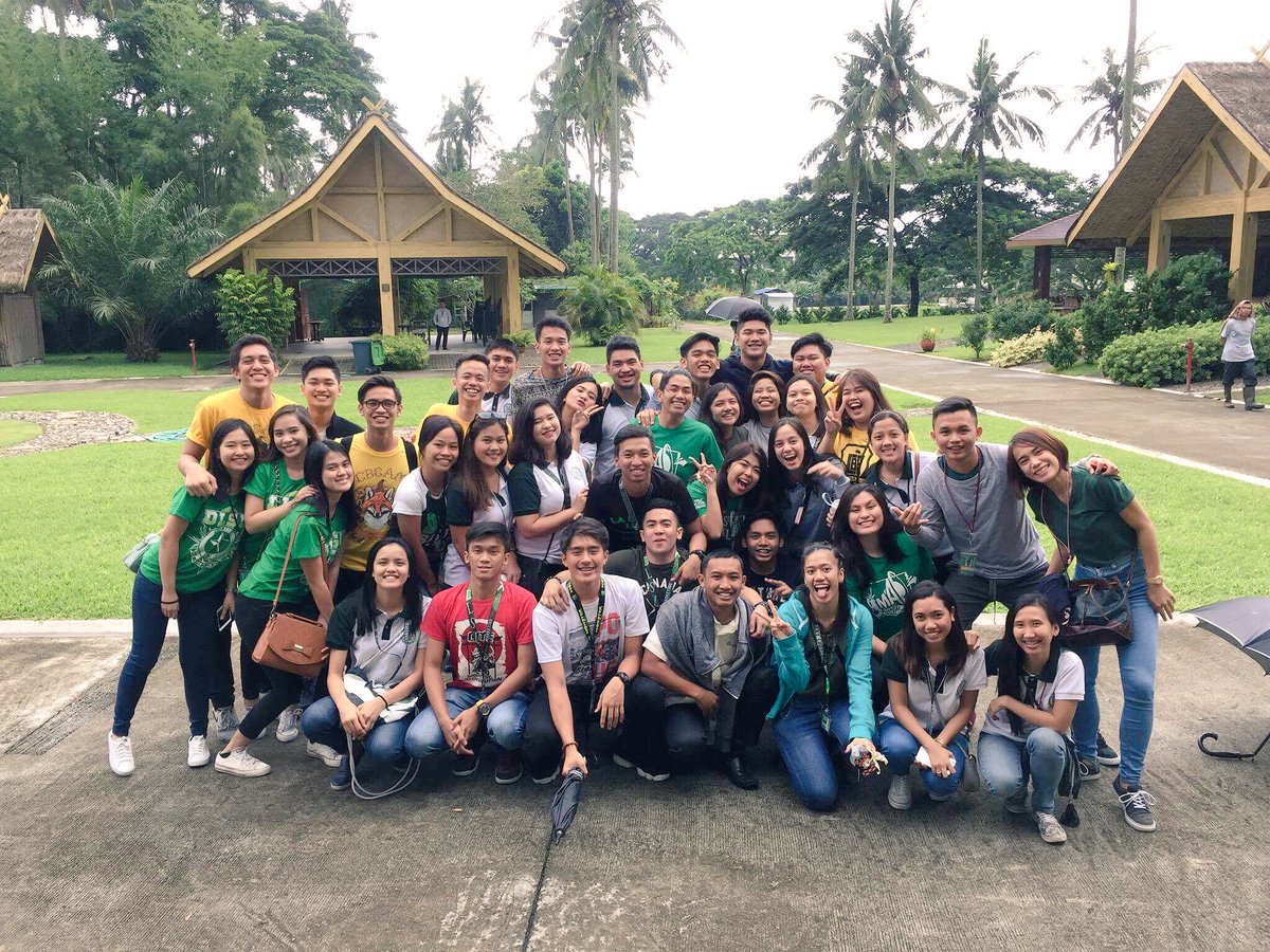 PatrickBello13's tweet photo. Nagsama sama na ang mga anak ng Inay. โค๏ธ
#Recollection2017 https://t.co/OS4mwQU8lI