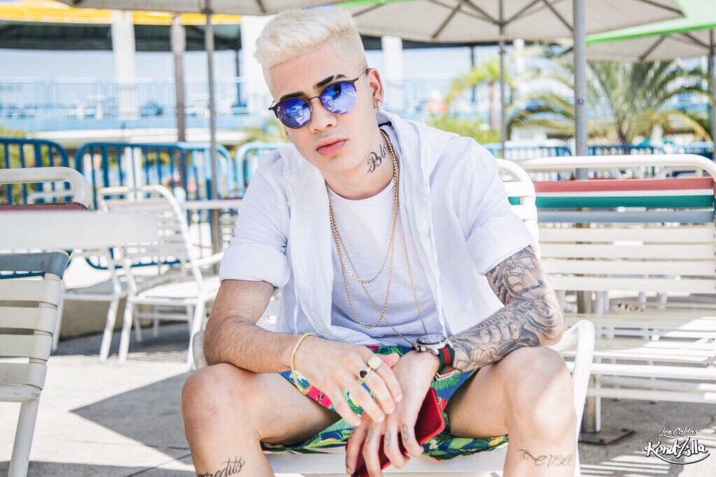 kevinho's tweet image. Isso é hitmaker fio