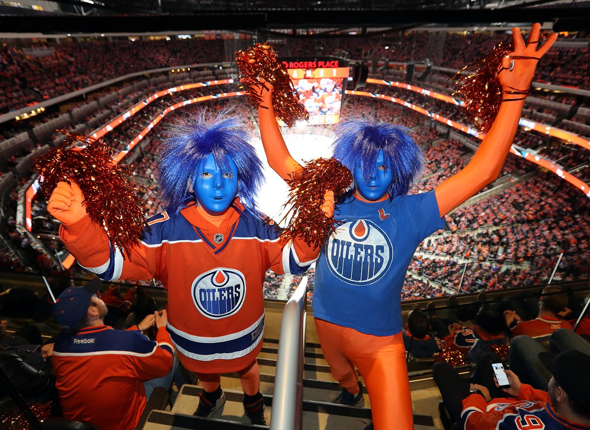 IceDistrict's tweet photo. @EdmontonOilers To celebrate the grand opening, we're giving away two tickets in the @RogersPlace Sky Lounge for tonight's game! RT this &amp; you're entered. https://t.co/Gwf266b5Kr