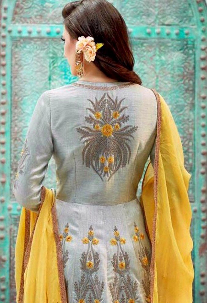shimorocom's tweet photo. Grey Embroidered Anarkali
Shop: https://t.co/lISD8DUCvL
International shipping available
#floralsalwar #embroideredsalwar #anarkalisalwar https://t.co/SgL3kggkCG