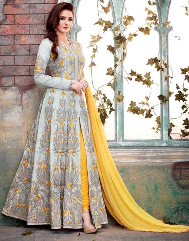 shimorocom's tweet photo. Grey Embroidered Anarkali
Shop: https://t.co/lISD8DUCvL
International shipping available
#floralsalwar #embroideredsalwar #anarkalisalwar https://t.co/SgL3kggkCG