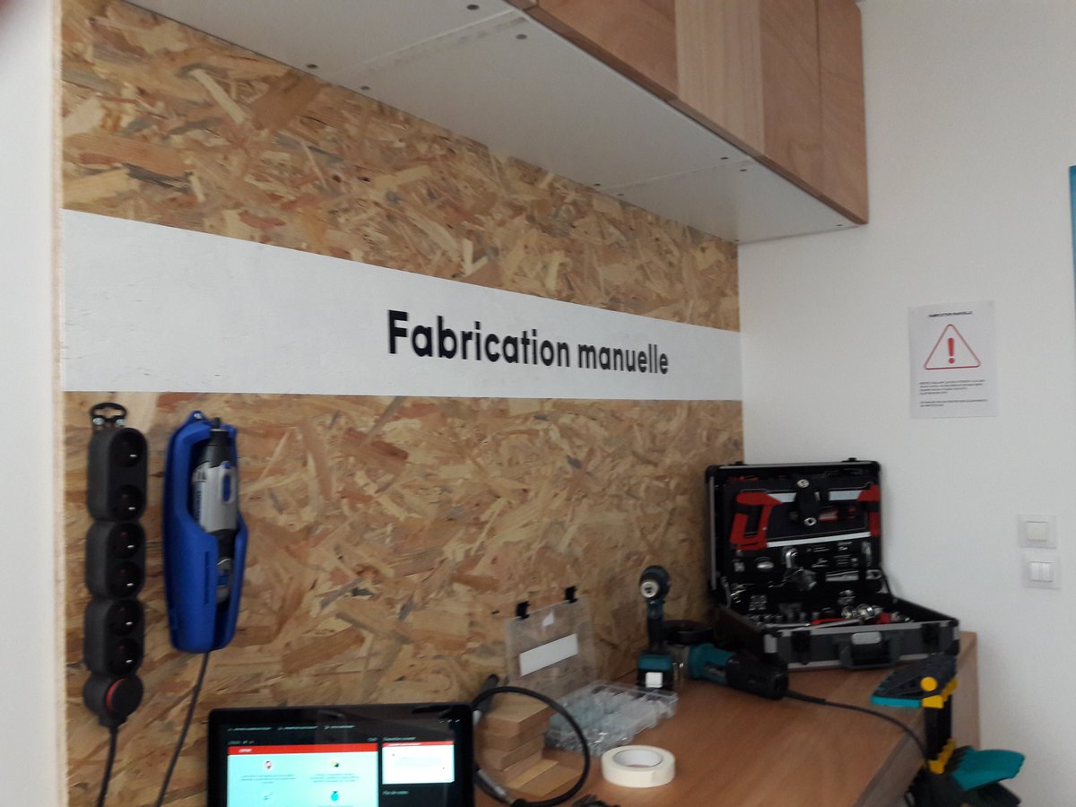 CoraboeufV's tweet photo. @enedis_idf_est en visite au Fablab EDFAB de @VilleSaintDenis #innovation #formation #TousMakers https://t.co/qlmQ0tJkX5