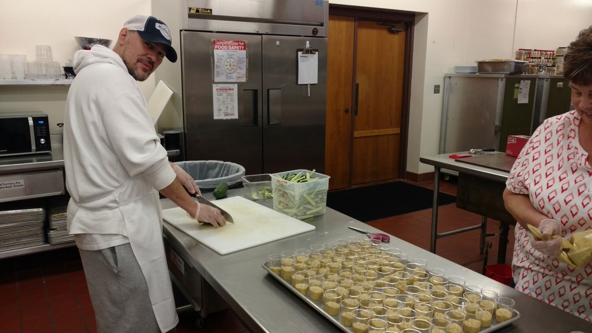 Hudsonville_IC's tweet image. While our facility was closed for the day, we headed to @MyHouseMinistry &amp;amp; @hollandrescue to volunteer! #RandomActsofIceCream