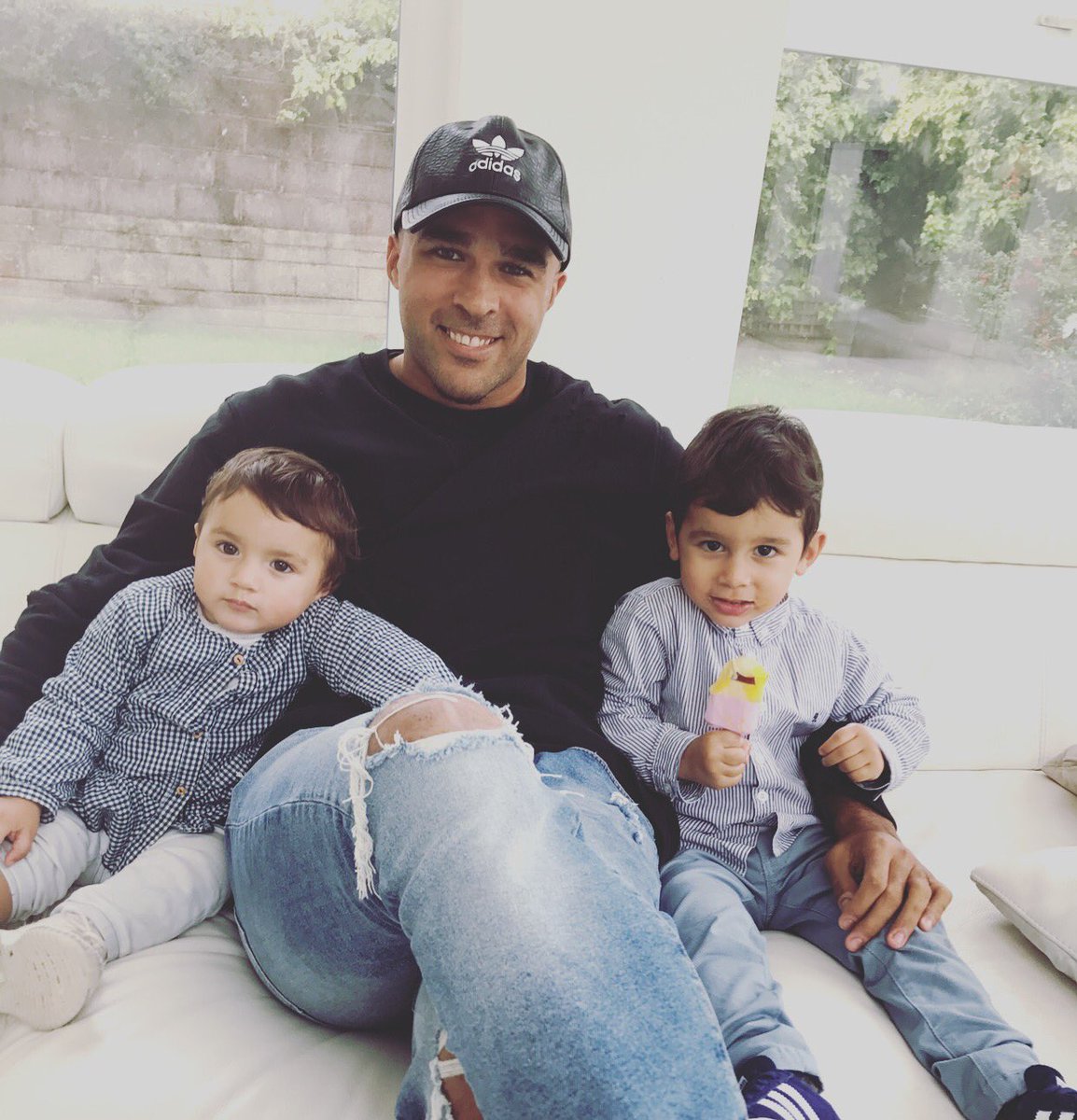SimonZebo's tweet photo. Thank you for the support over the past few days,it really means a lot..#FamilyFirst ✌🏾 https://t.co/p5rv4YQQVX